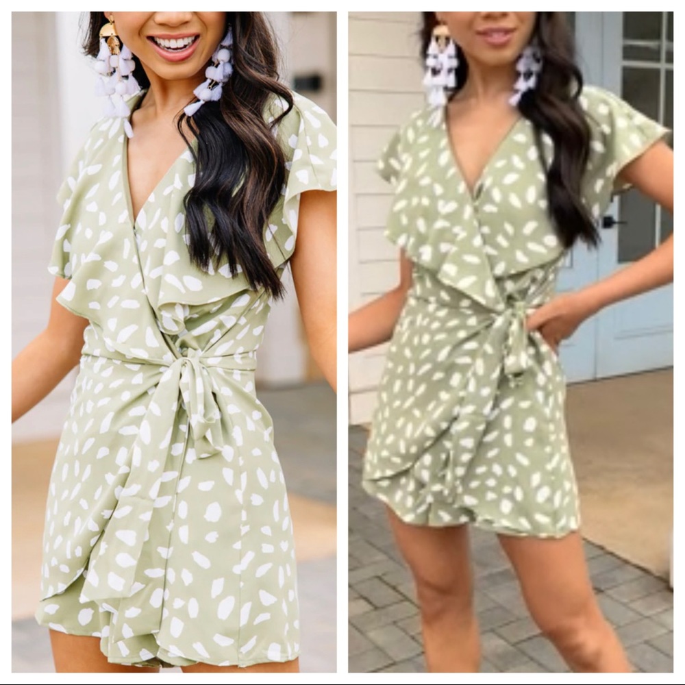 Green Tea Spotted Romper Size Large NWT